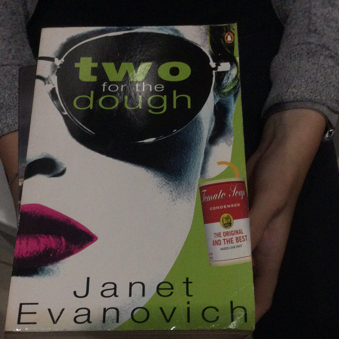 Two for the dough, by Janet Evanovich (used)