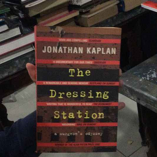 Trạm thay đồ của Jonathan Kaplan (đã qua sử dụng)